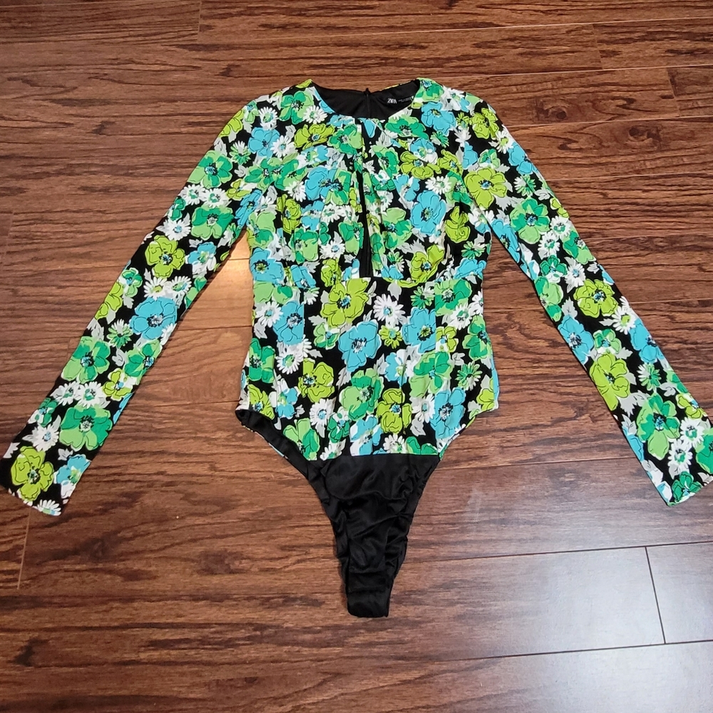 Zara NEW Green Blue Floral Bodysuit Peek Chest Long Sleeve Zipper Back NWOT XS